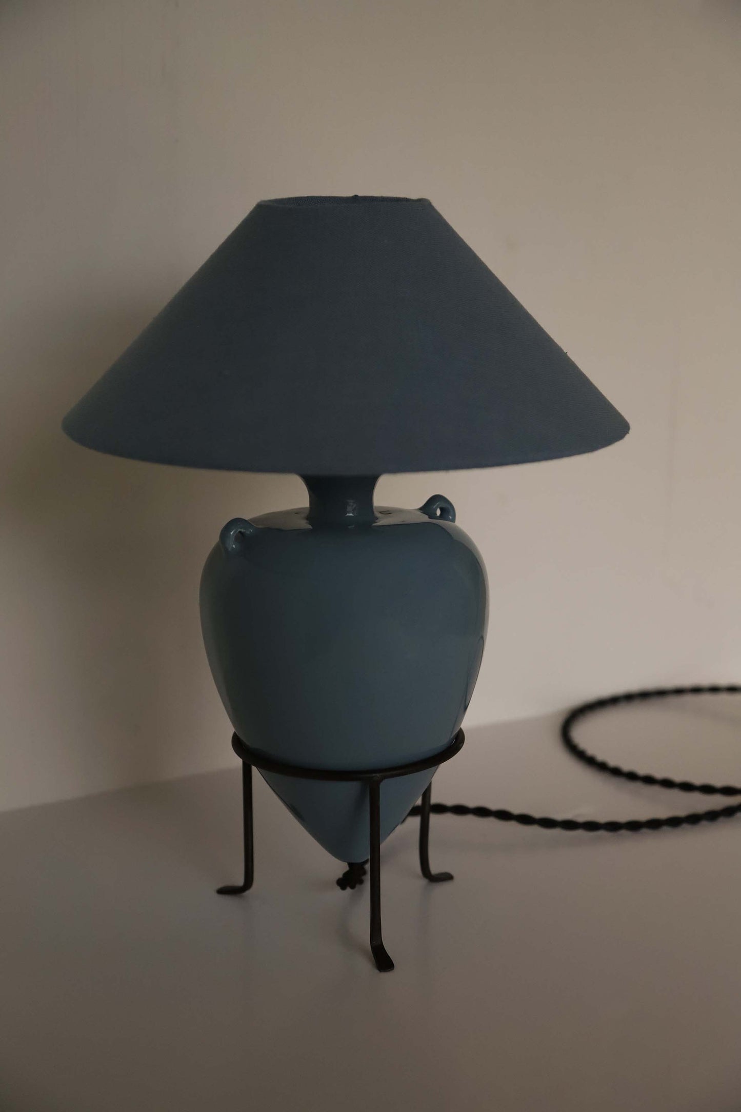 Vittoria Table Lamp in French Blue -french blue