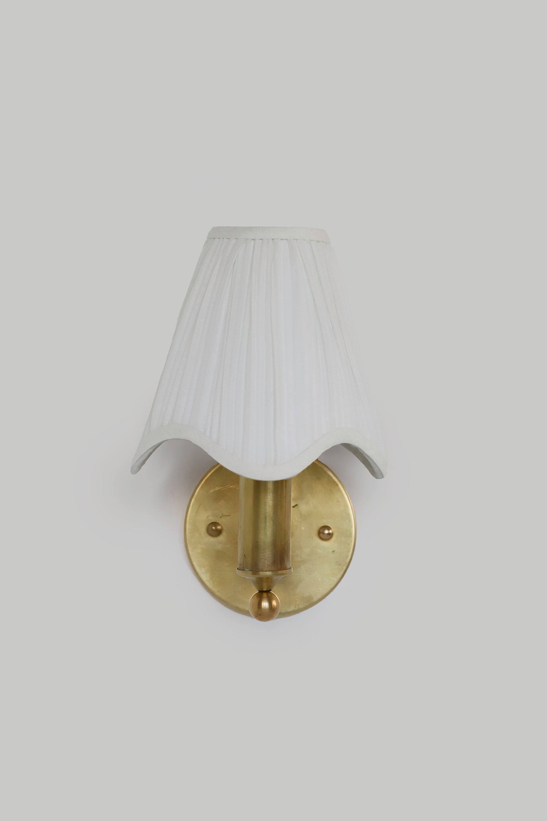 Posy Sconce in pleated -pleated