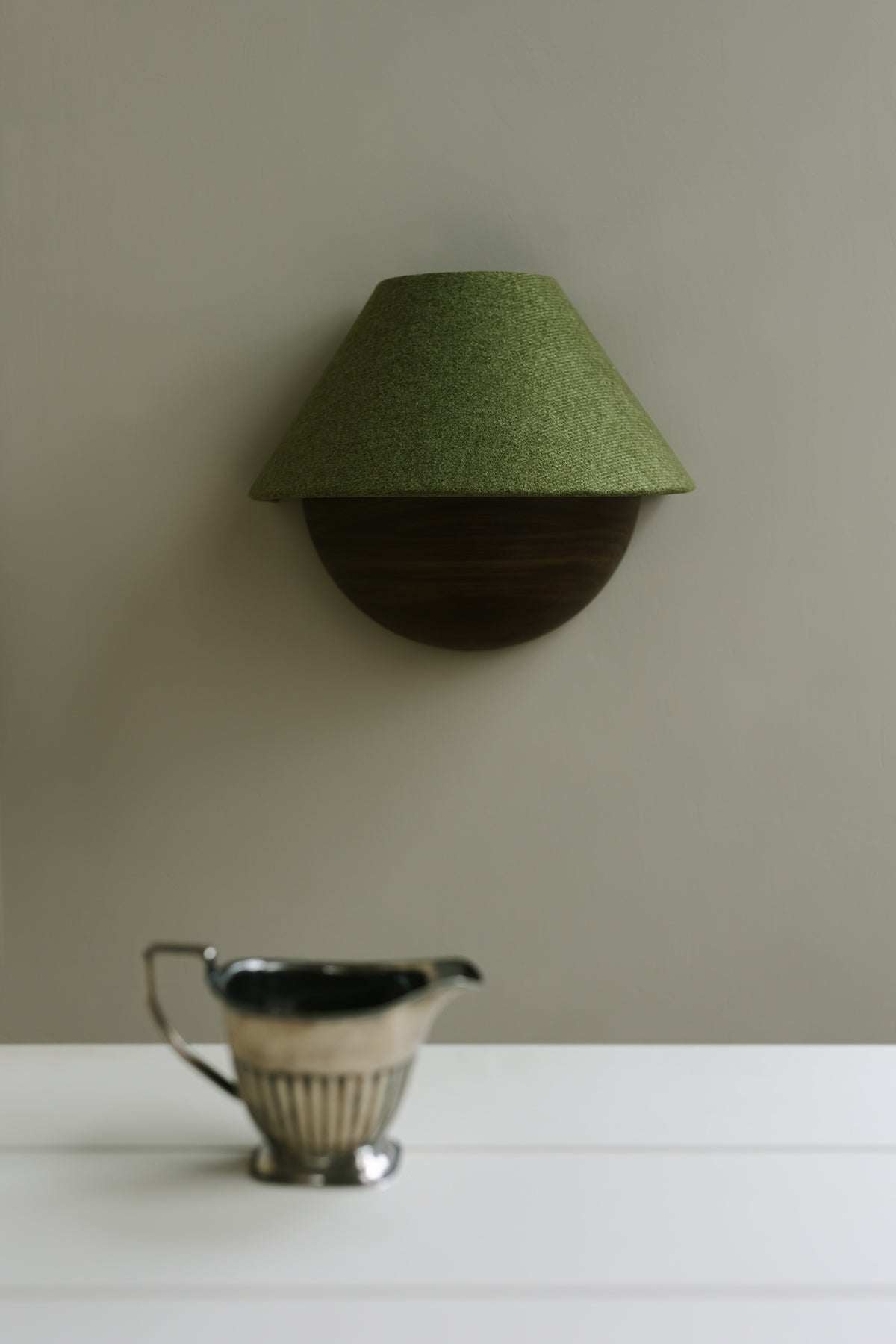Hawthorne Sconce in moss green -moss green