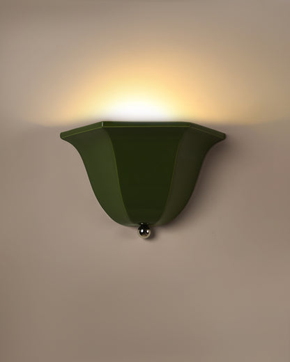 Maeve Sconce