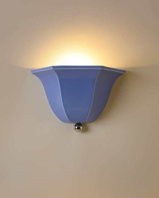 Maeve Sconce