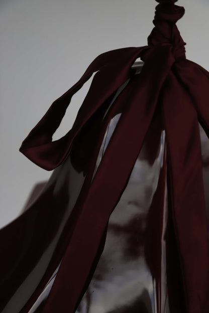 Jean Pendant in Garnet -garnet