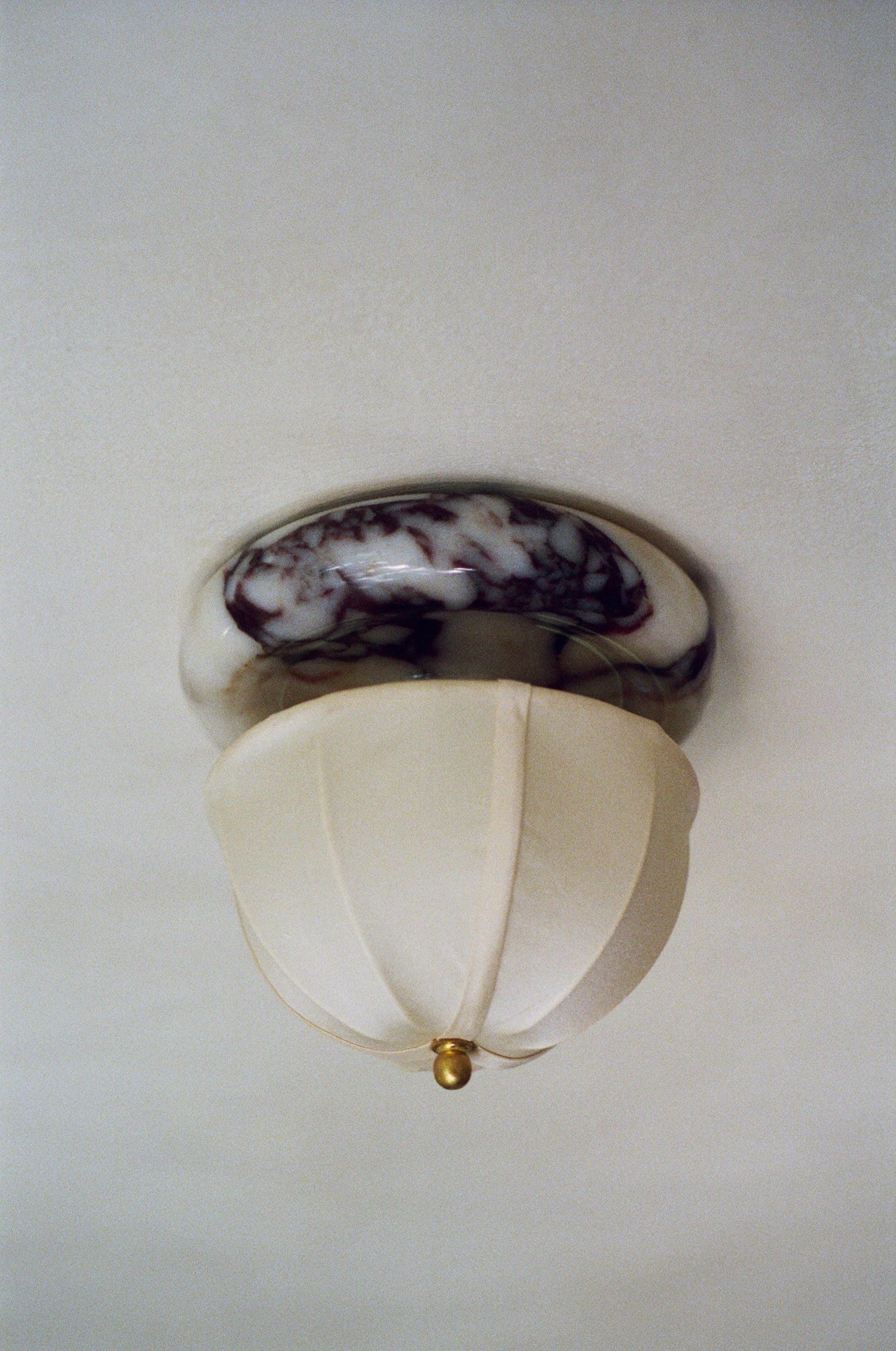 Claudette in Calacatta Viola -Calacatta Viola