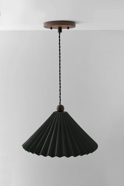 Prairie Pendant in moss -moss