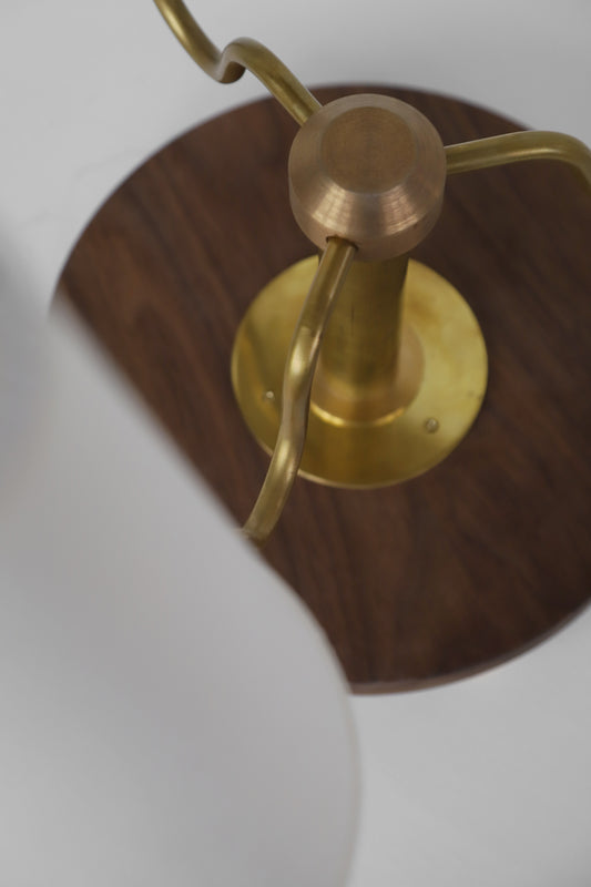 Willow Table Lamp in cream -cream