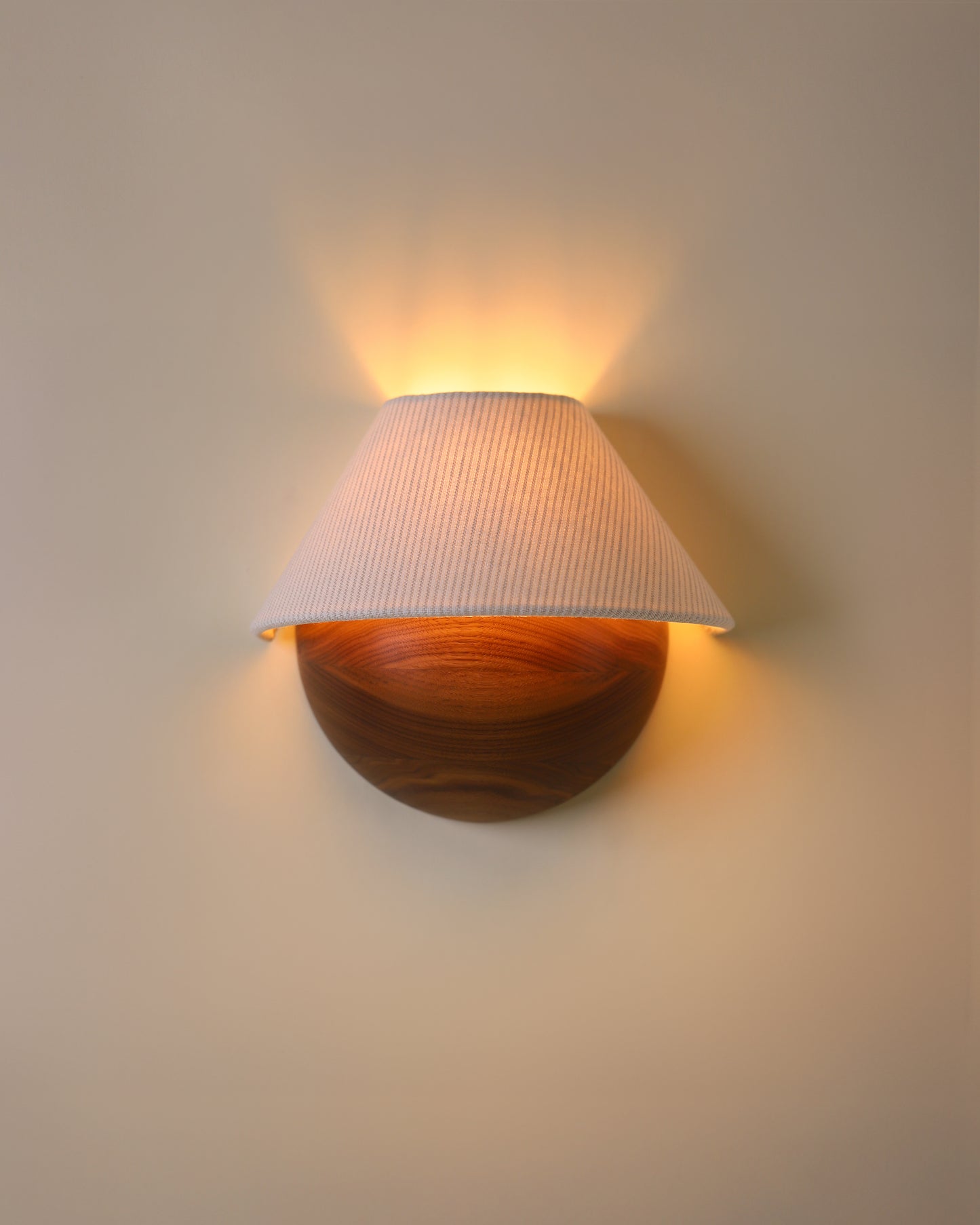 Hawthorne Sconce