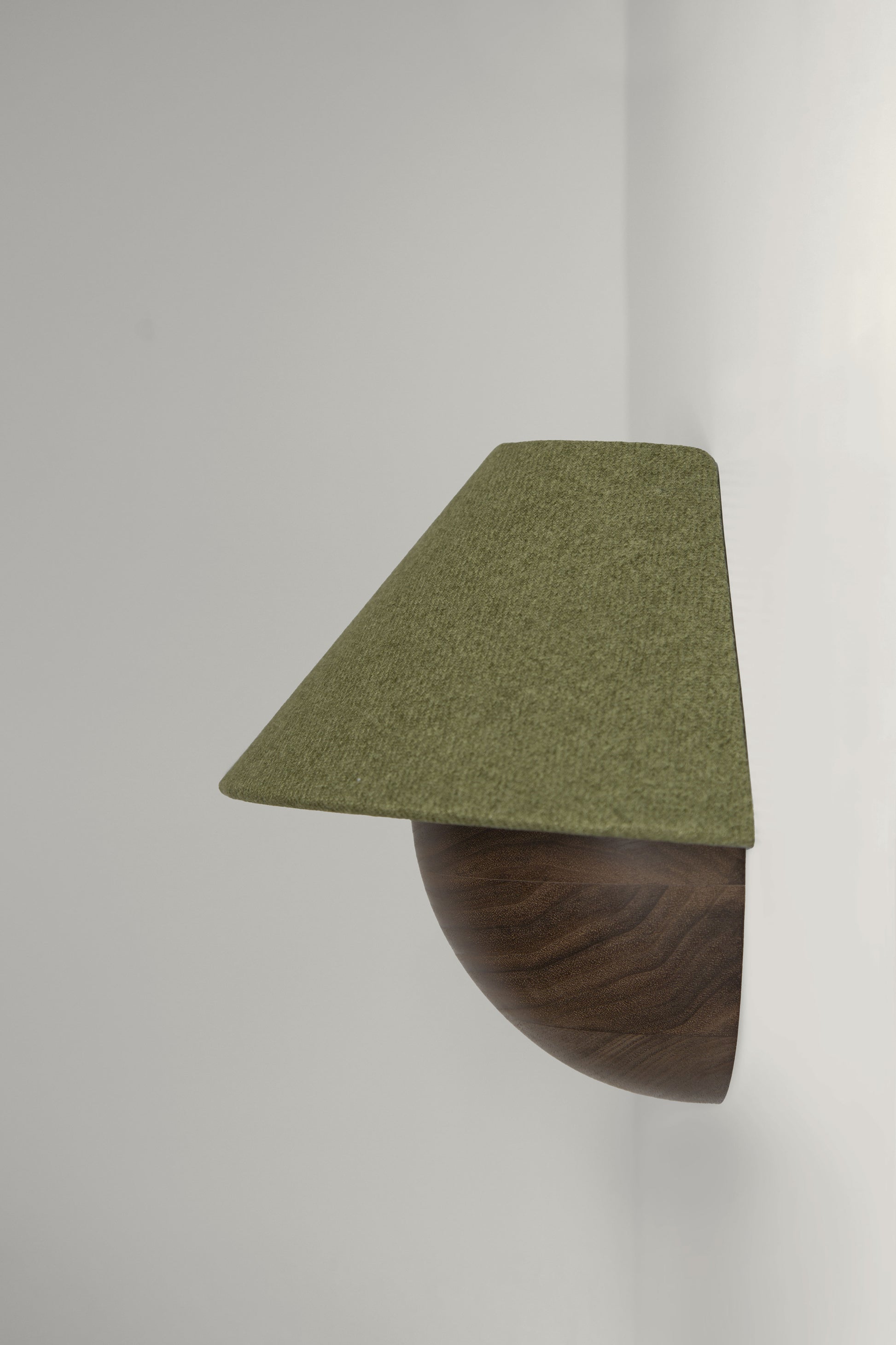 Hawthorne Sconce in moss green -moss green